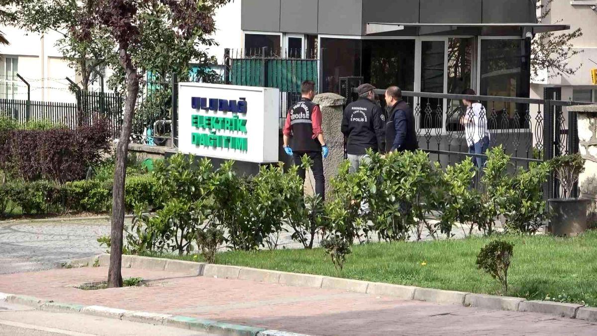 Bursa\'da şüpheli paket paniğe neden oldu