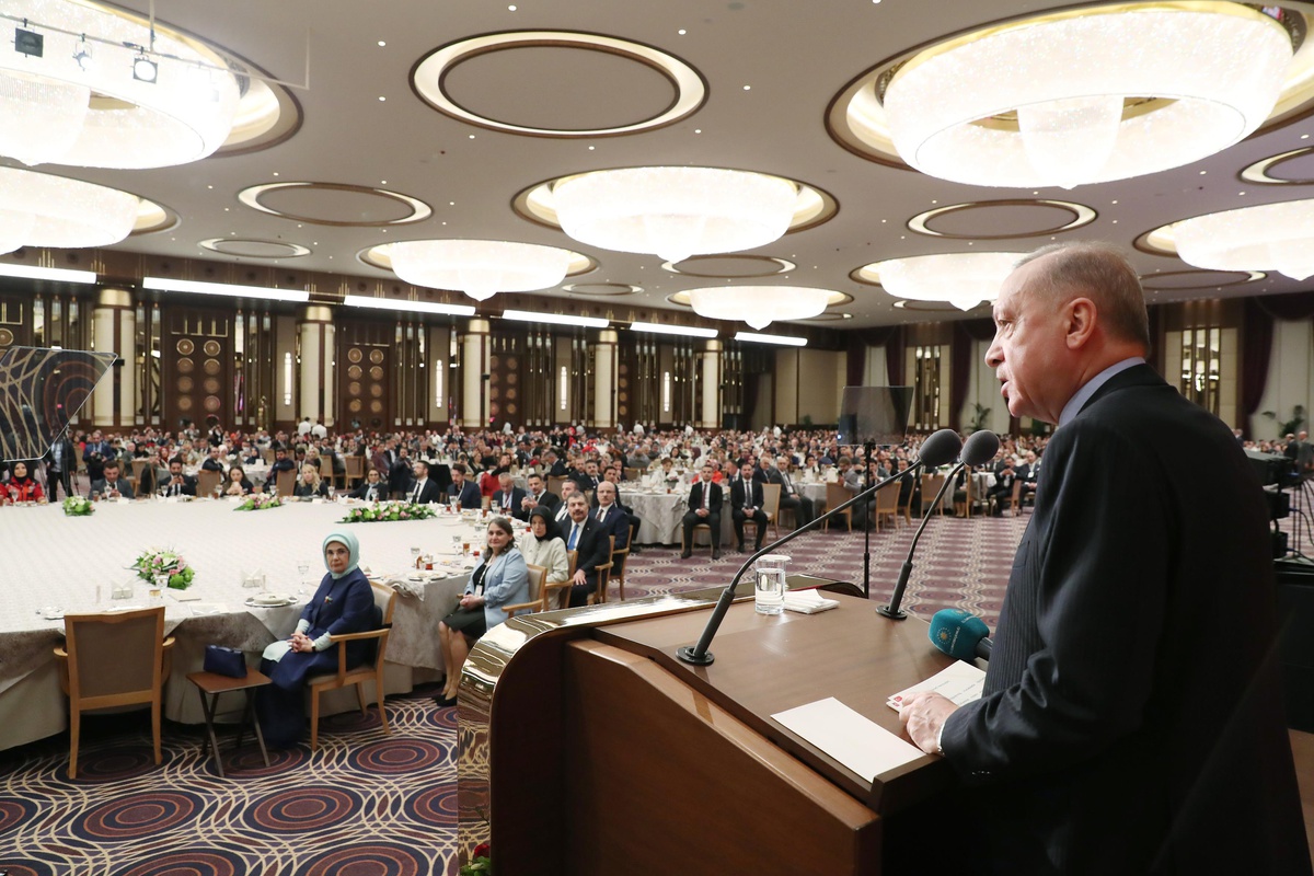 Cumhurbaşkanı Erdoğan: "Sağlık çalışanları dışında da önemli bir kesimi ilgilendiren 3600 ek gösterge meselesini yıl bitmeden neticelendirmekte...