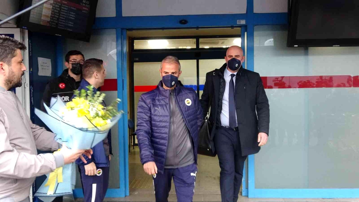 Fenerbahçe, Çaykur Rizespor maçı için Trabzon\'da