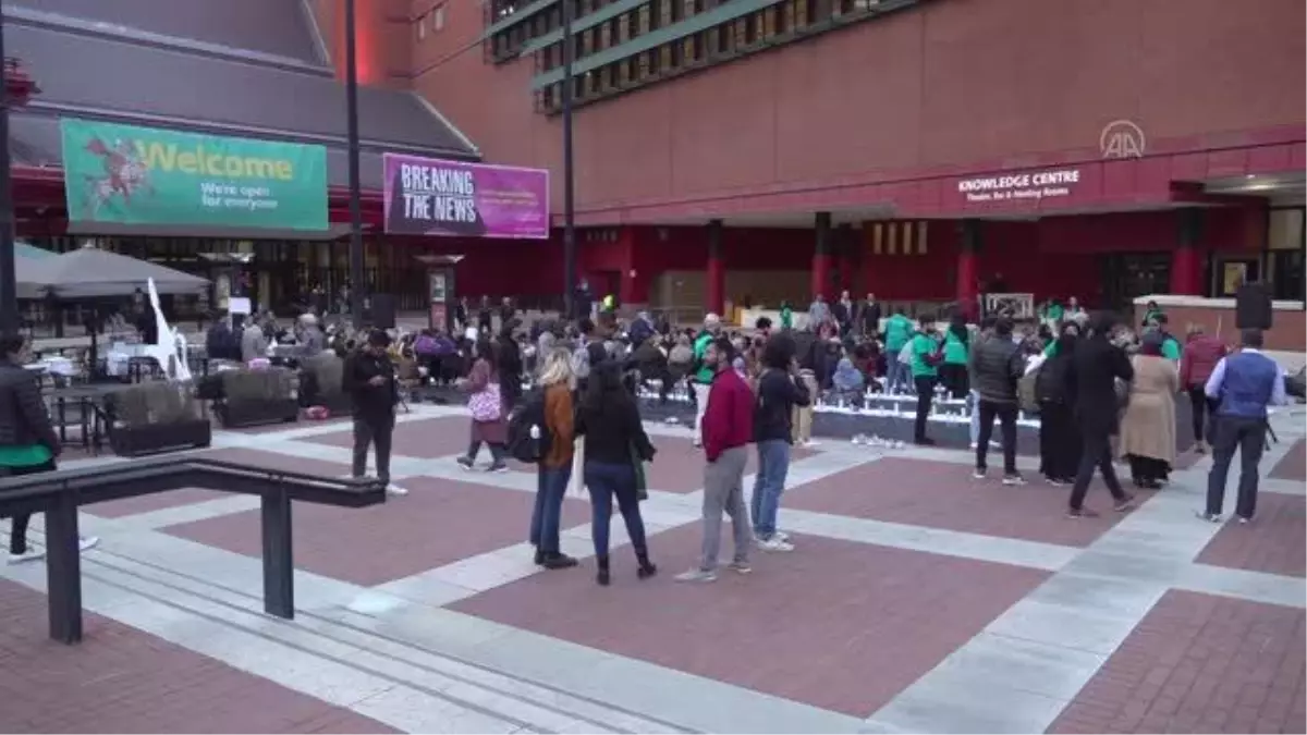 İngiltere'deki British Library'de toplu iftar etkinliği