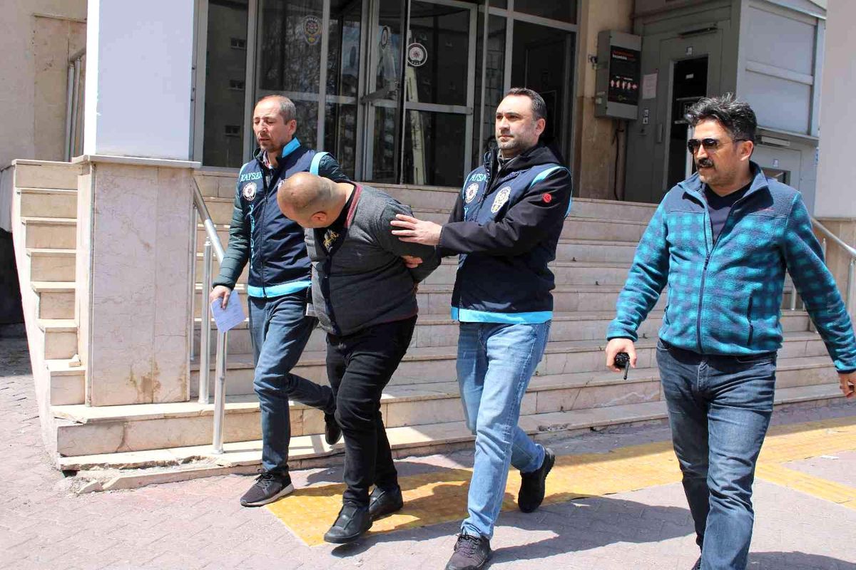 Kayseri\'de sahte plaka imalathanesine operasyon