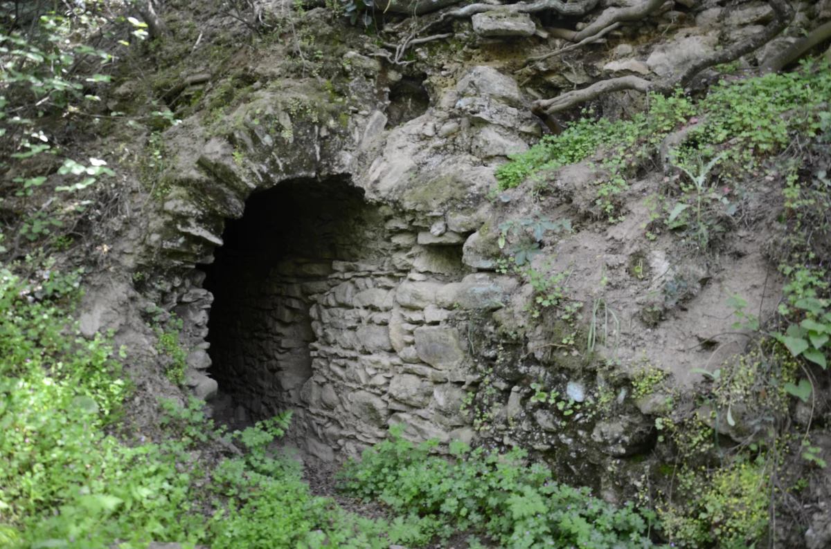 Mastaura Antik Kenti\'nde 1800 yıllık kanalizasyon sistemi gün yüzüne çıkarıldı