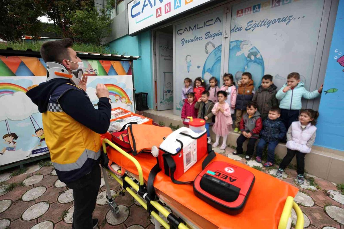 Son dakika! Minikler ambulans çeşitleri ve hizmetlerini öğrendi