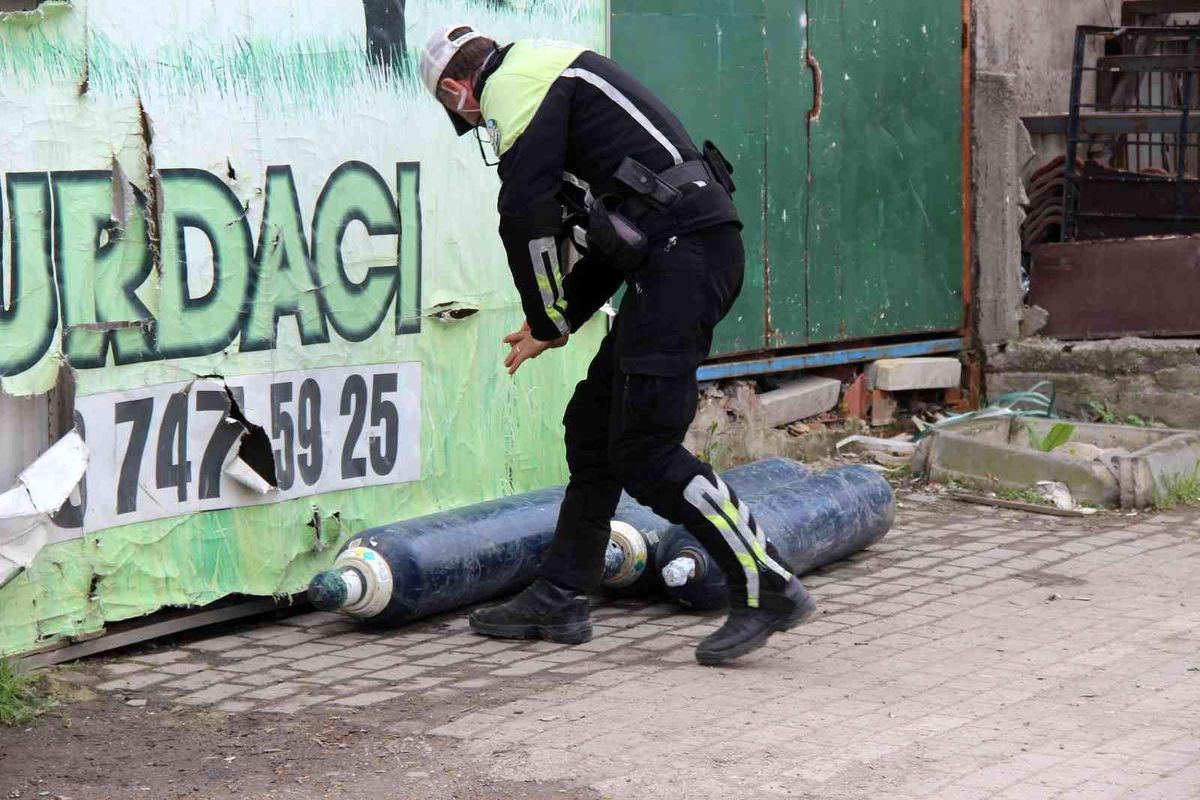 Oksijen tüplerini bomba zannettiler