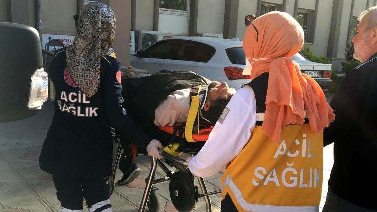 Otomobil şarampole yuvarlandı: 3 yaralı