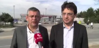 Özgür Özel Cezaevinde Ziyaret Ettiği İbrahim Haskoloğlu'nun Mesajını Paylaştı: 'Gazetecilik Görevimi Yaptığım İçin Tutuklandım'