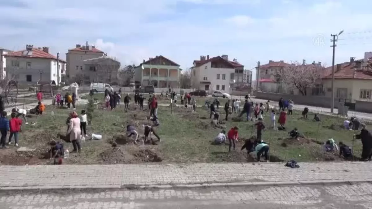 Şarkışla\'da "Şehit Bebek Bedirhan Mustafa Karakaya Parkı" yeşillendiriliyor