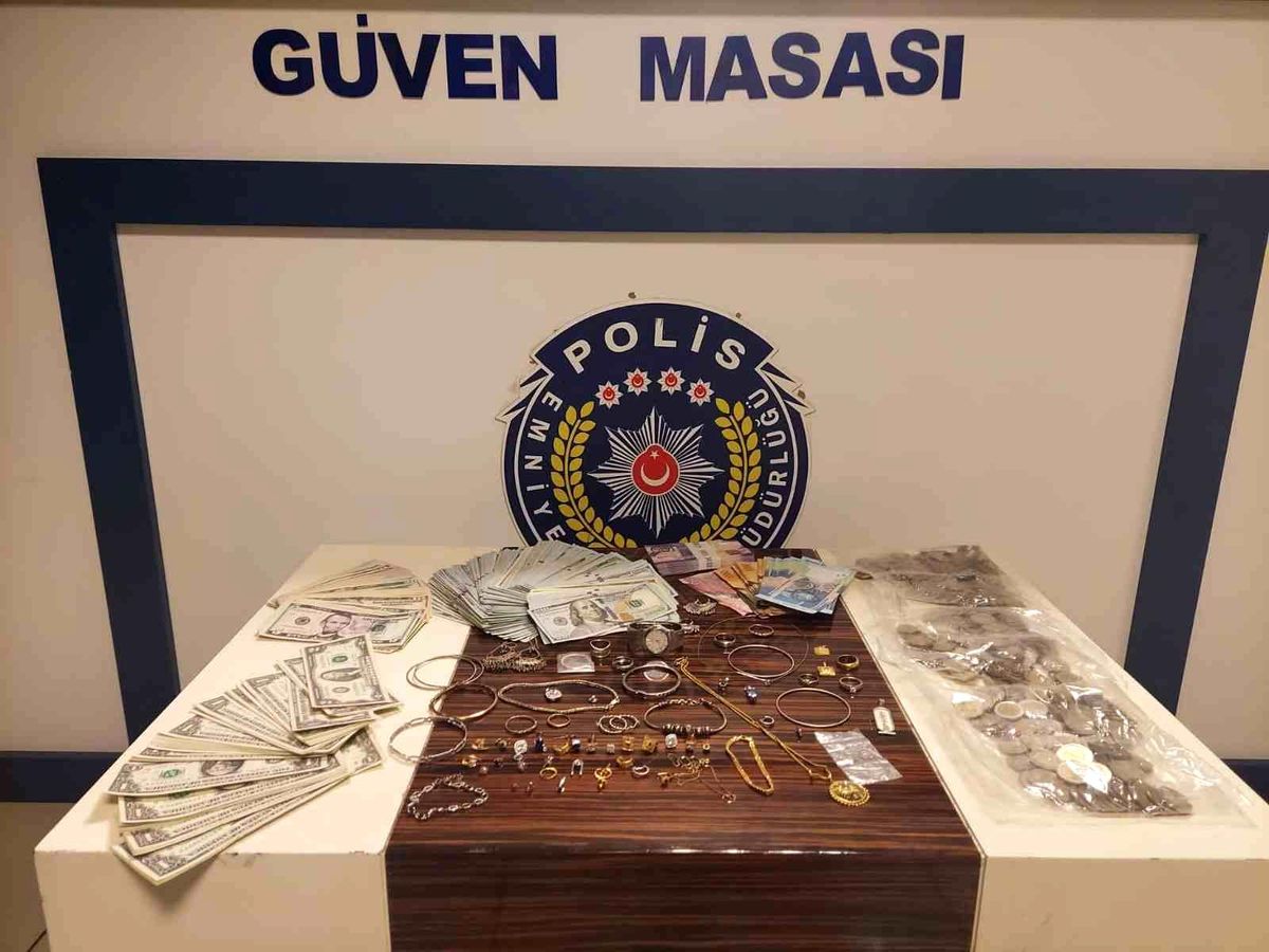 Şişli\'de çalıştığı rezidanstaki daireyi soydu