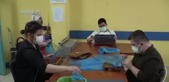 Tekirdağ'da Down Sendromlu Çocuklar Galoş Üretiyor