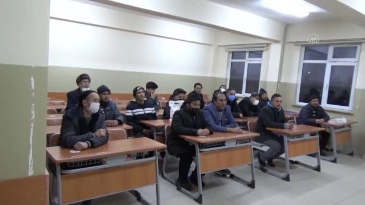 Tokat\'ta yaşayan yabancılara "Sosyal uyum ve yaşam" eğitimi veriliyor
