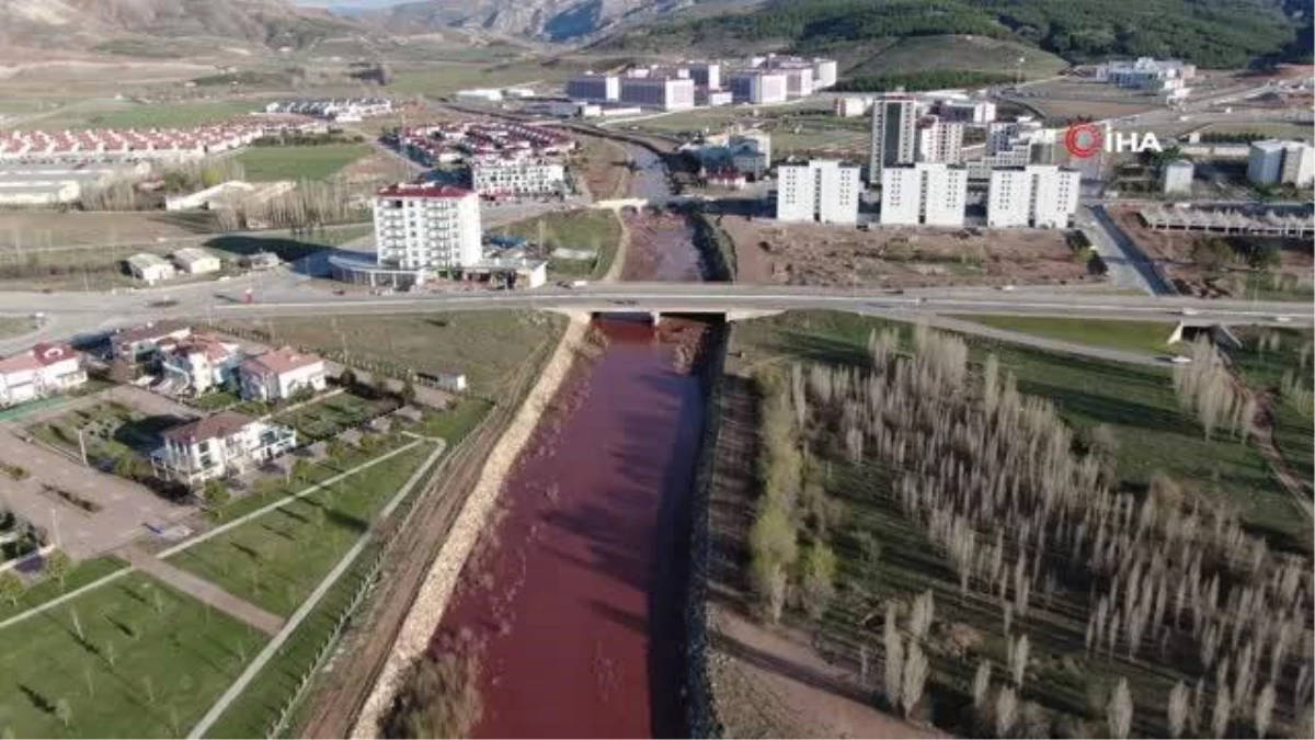 Türkiye\'nin en uzun nehri Kızılırmak\'a adını veren Fablum Çayı adeta coştu