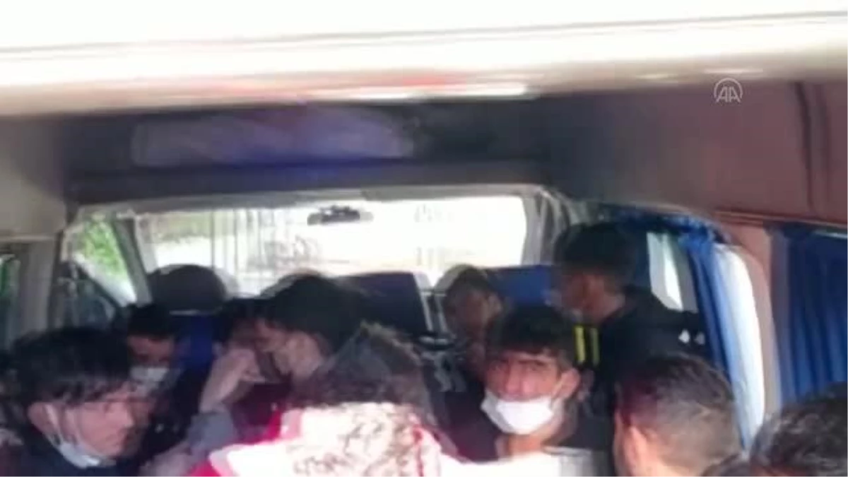 Yasa dışı geçiş hazırlığındaki 52 düzensiz göçmen yakalandı