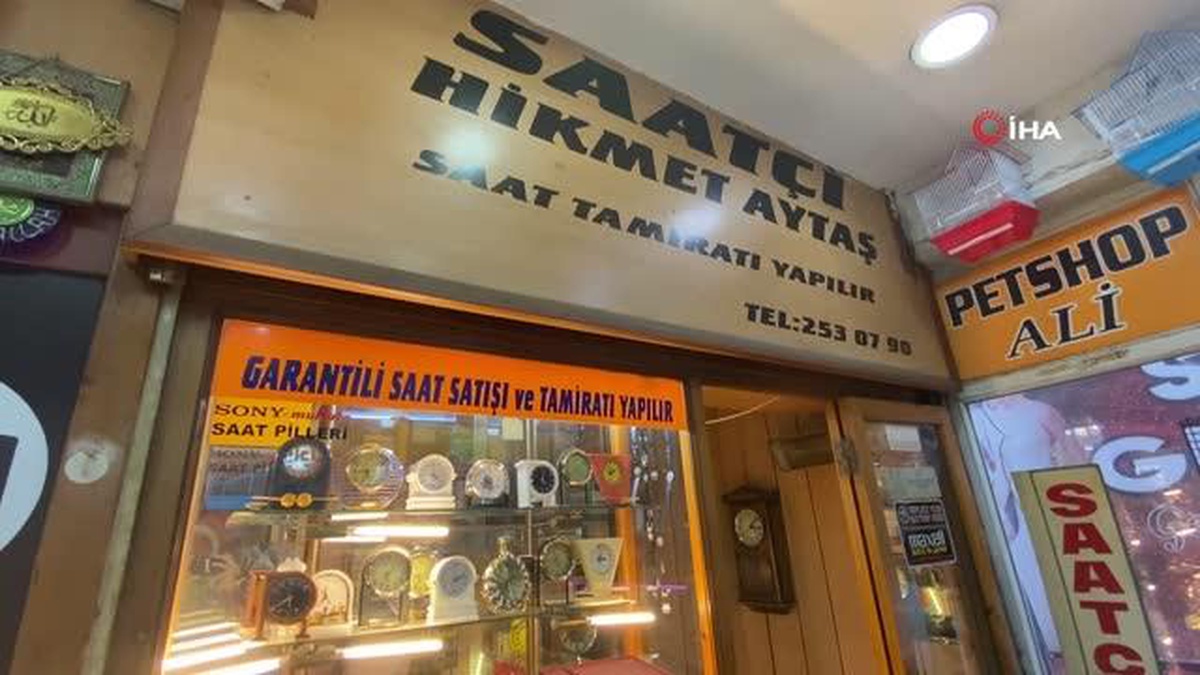 55 yıllık saat tamircisi zamana direniyor