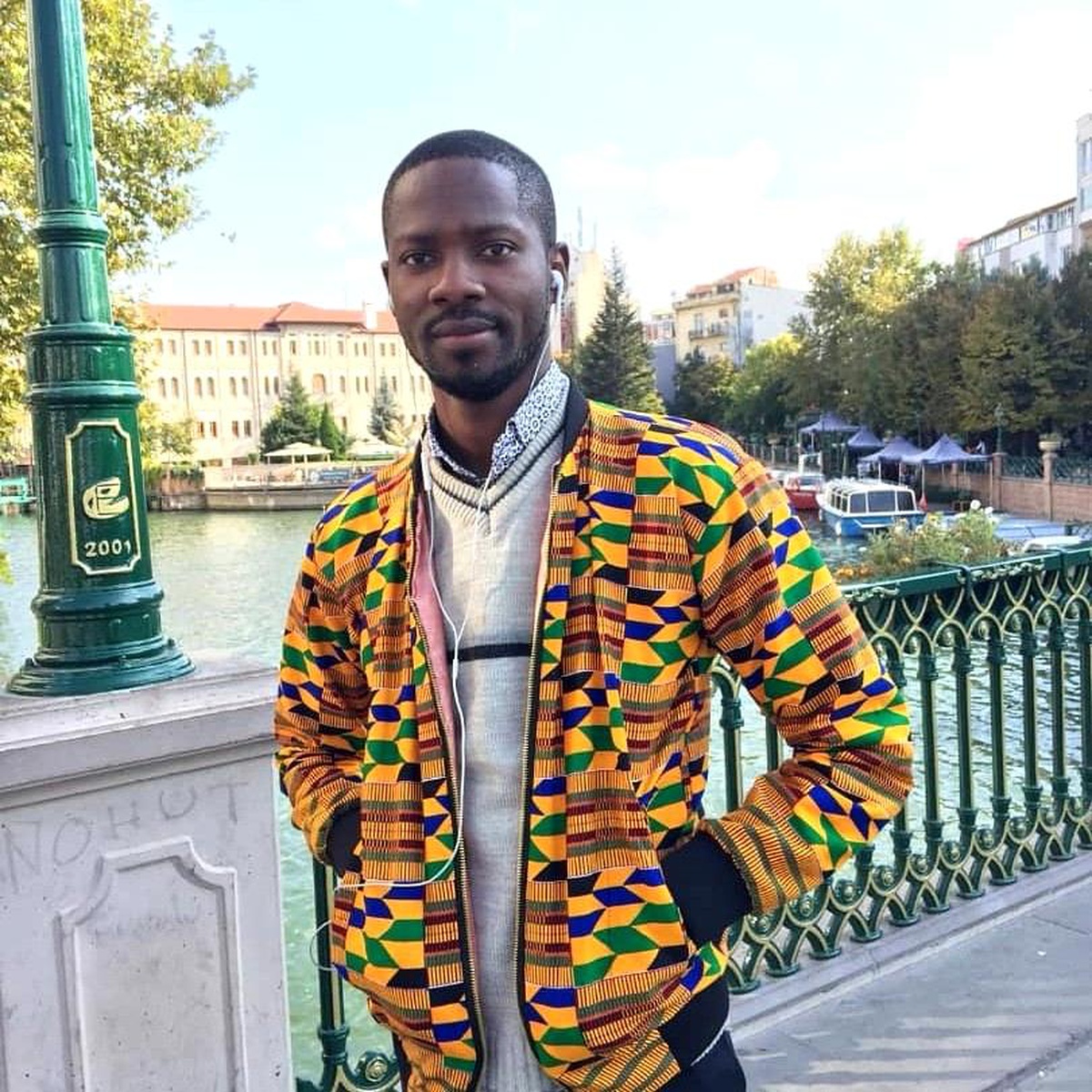 Afrikalı doktora öğrencisi yaptığı çevrimiçi yayımlarla dikkat çekiyor