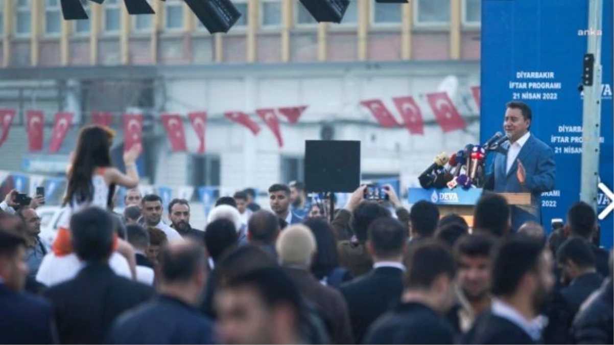 Babacan\'dan Diyarbakır çıkışı: Kuru kardeşlik sloganları atmıyoruz, eşit vatandaşlık diyoruz
