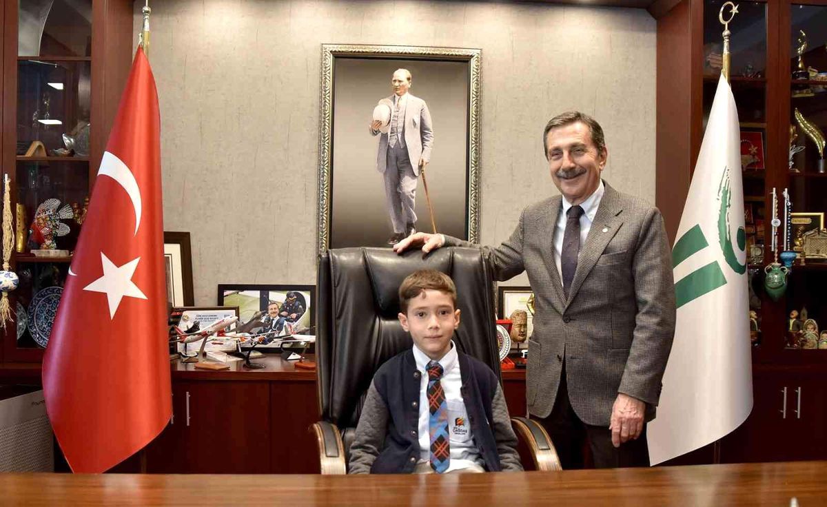 Başkan Ataç makamını çocuklara emanet etti