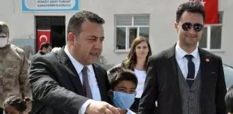 Başsavcı Aygün, çocuklarla fidan dikti