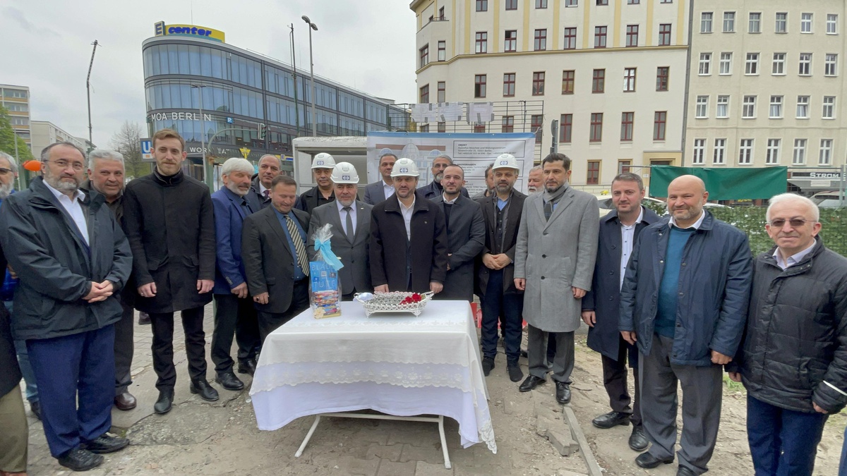 Berlin\'de Ayasofya Cami ve Eğitim Merkezinin temeli atıldı