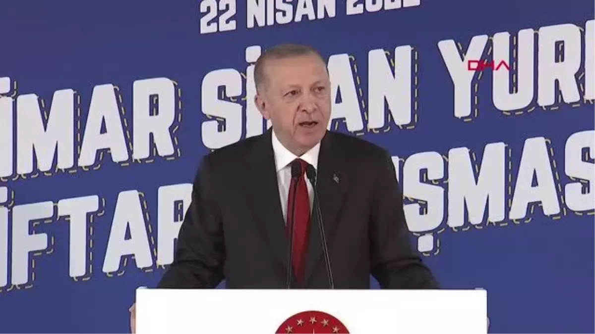 Cumhurbaşkanı Erdoğan öğrenci yurdunda iftar yaptı (1)