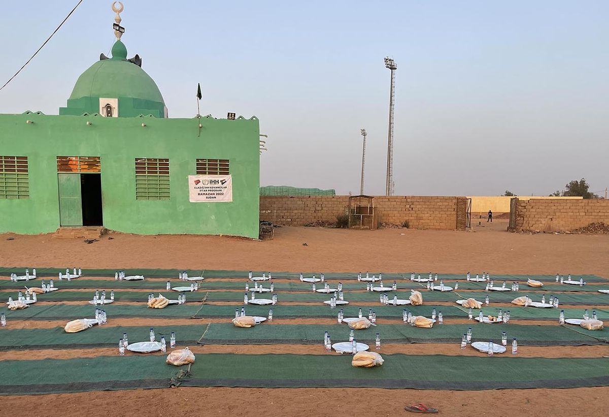 İHH Sudan\'da ihtiyaç sahiplerine ramazan yardımı ulaştırdı