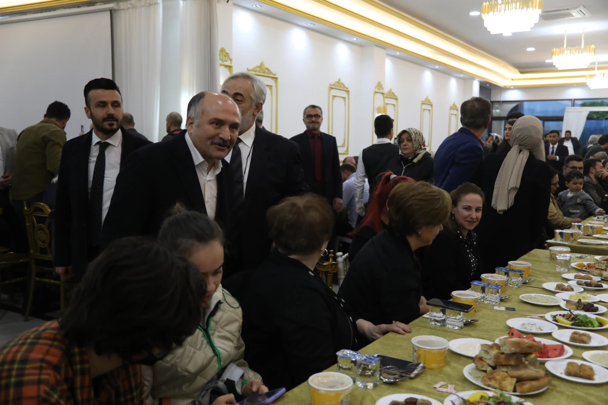 İYİ Parti Grup Başkanvekili Usta, Samsun\'da iftar programına katıldı