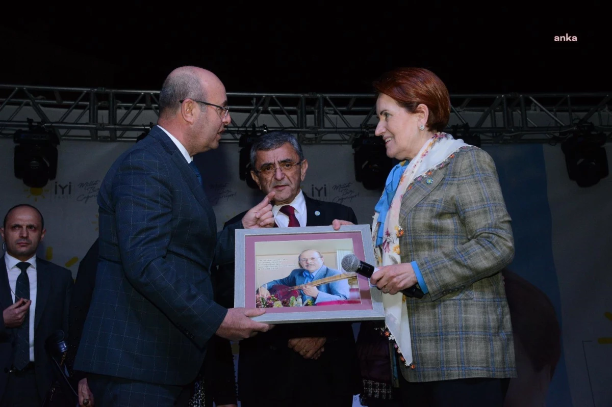 Kırşehir Belediye Başkanı Ekicioğlu, İyi Parti Genel Başkanı Akşener\'le İftar Programına Katıldı