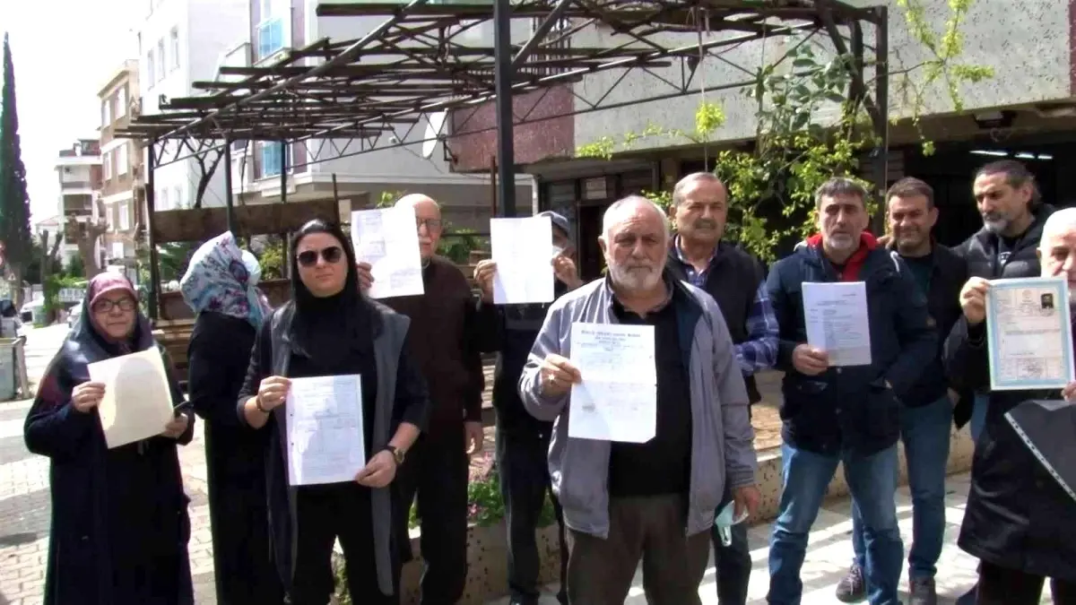 Maltepe\'de müteahhidin \'satılık ev oyunu\': 30 yıllık evlerinden oldular