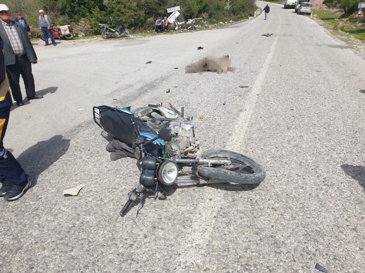 Son Dakika | Manisa\'da otomobilin çarptığı motosikletin sürücüsü öldü