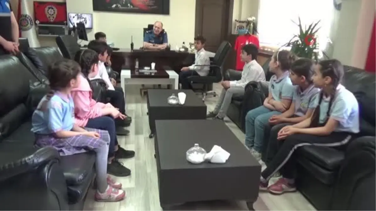 Son Dakika | Silopi'de Emniyet Müdürünün koltuğuna çocuklar oturdu