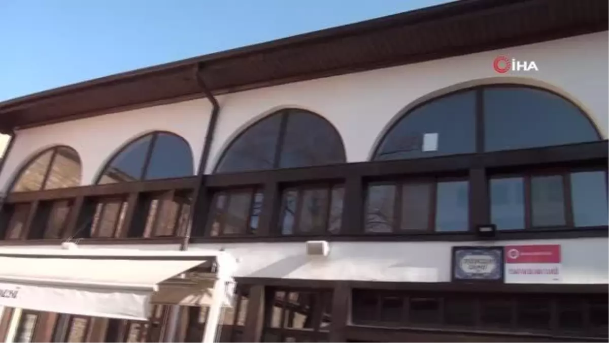 Tarihi camideki hatim geleneğine yoğun katılım