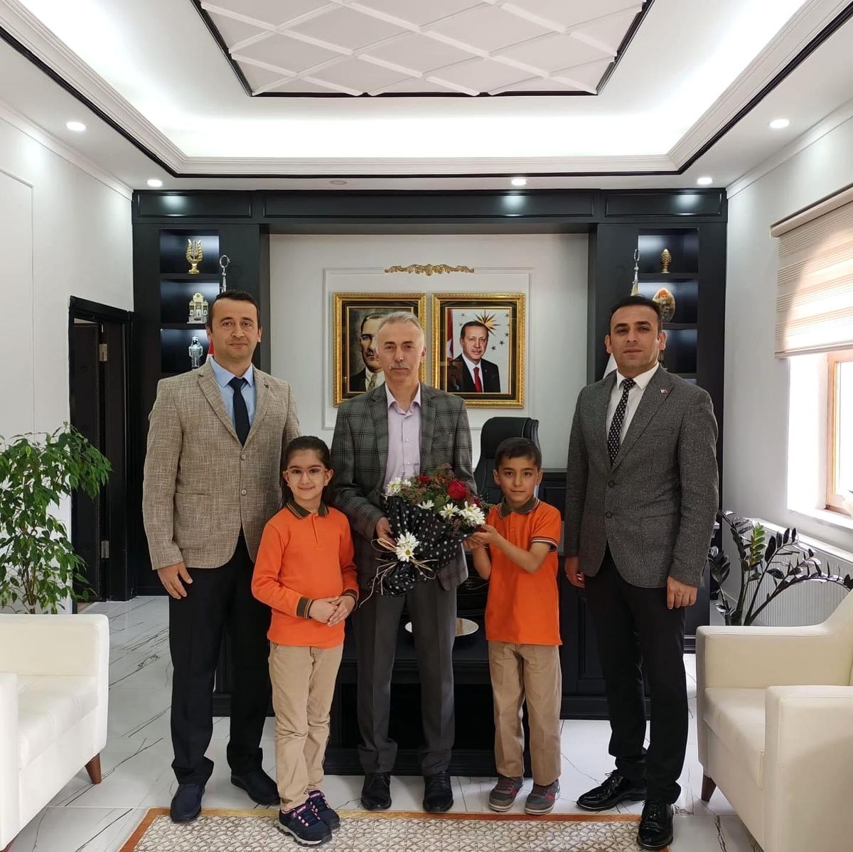 Taşova\'da öğrenciler başkanlık koltuğunu devraldı