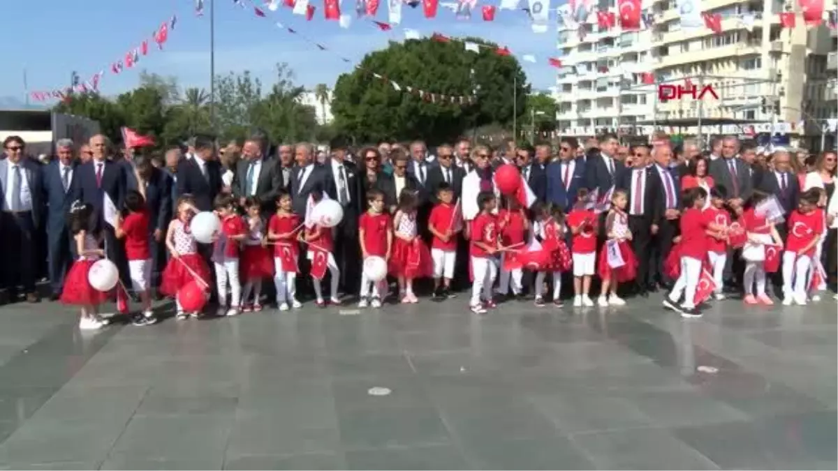 23 NİSAN COŞKUSU CAM PİRAMİT\'TE