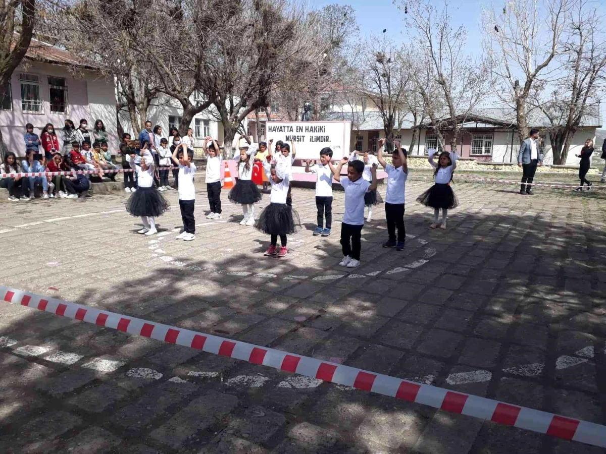 23 Nisan Ulusal Egemenlik ve Çocuk Bayramı Konakkuran\'da coşkuyla kutlandı