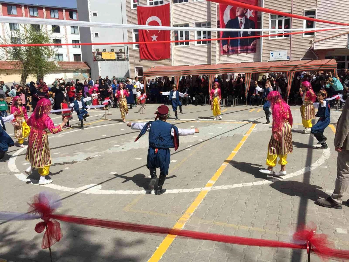 Akşehir ve Kulu\'da 23 Nisan kutlamaları