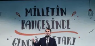 Bakan Kurum, AK Parti'li gençlerle iftar yaptı