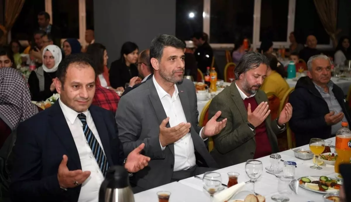 Başkan Kocaman sağlıkçılarla iftarda buluştu