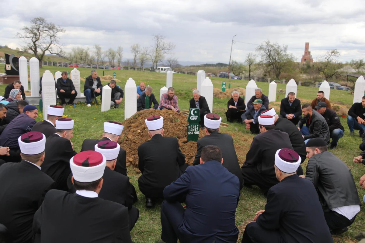 Bosna Savaşı\'nın bir kurbanı daha Vlasenica\'da toprağa verildi