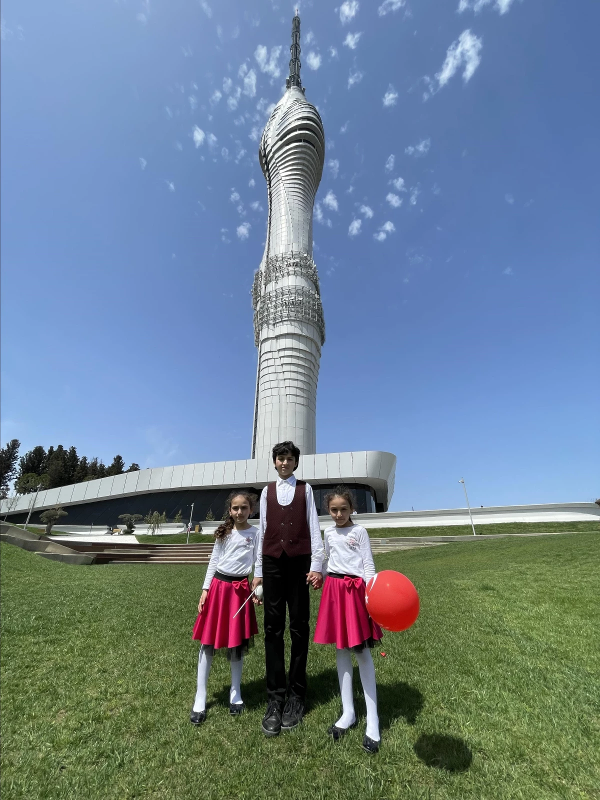 Çamlıca Kulesi\'ndeki "Çocuk Şenliği", çocukları 587 metre yükseklikte mutlu etti