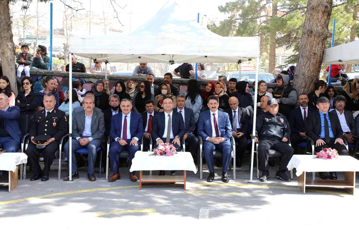 Develi\'de 23 Nisan coşkuyla kutlandı