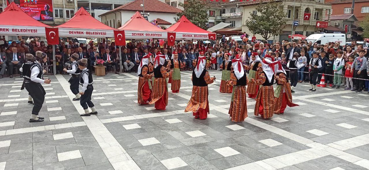 Devrek\'te 23 Nisan Çocuk Bayramı etkinlikleri