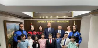 İstanbul Emniyet Müdürü Aktaş, 23 Nisan'da öğrencileri ağırladı
