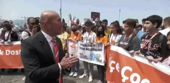 İzmir'de '23 Nisan Çocuk Korteji' Yapıldı. Tunç Soyer: 'Ata'mızın Mirasına Layık Olmaya Çalışıyoruz'