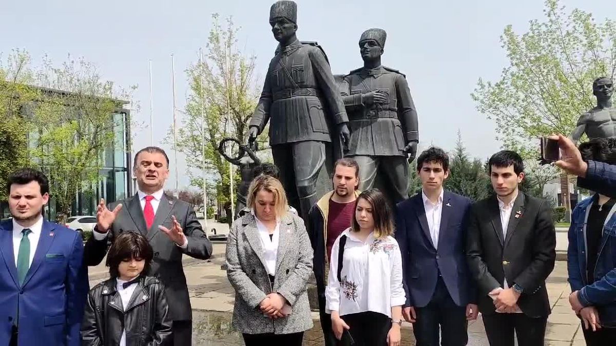 CHP Samsun İl Başkanı Türkel'den Samsun Büyükşehir Belediye Başkanı Demir'e Tepki: 'Samsun Sizin Babanızın Çiftliği Değil. Bir An Önce Bu Tabelaları...