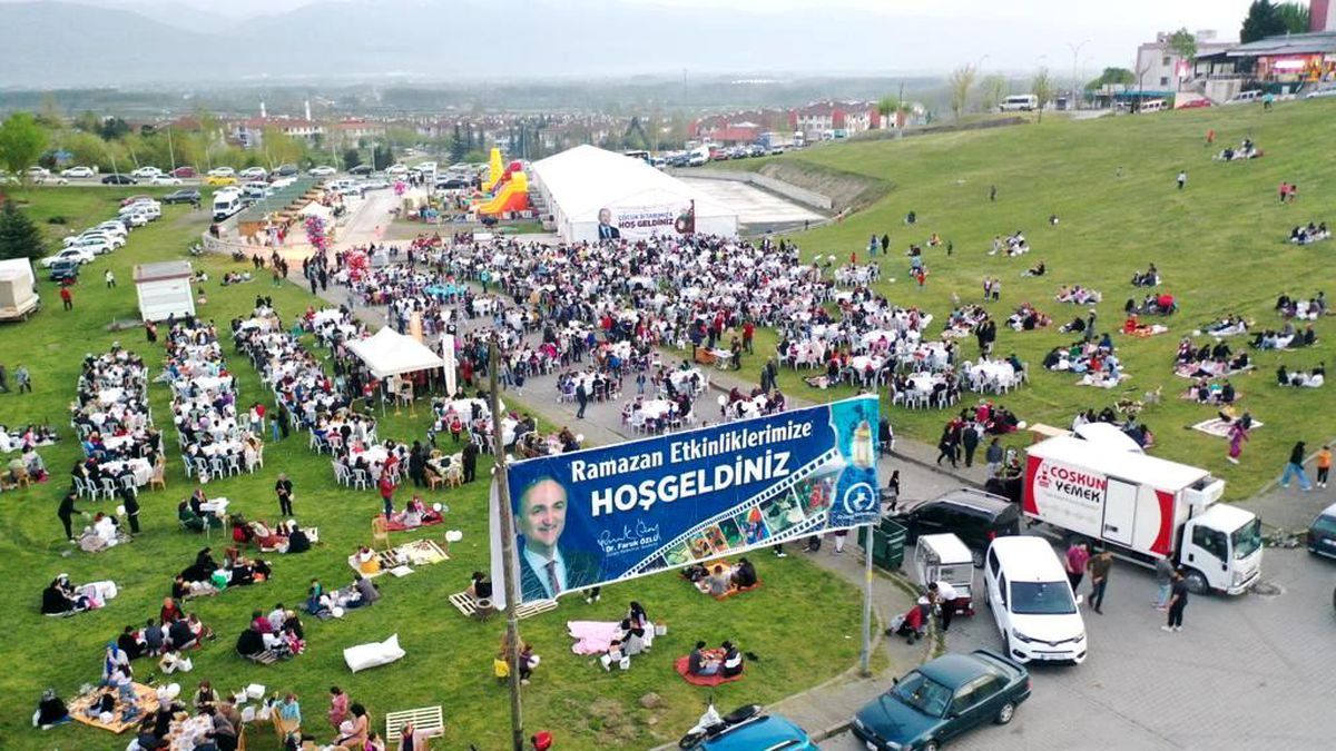 İftar sofrası çocuklar için kuruldu