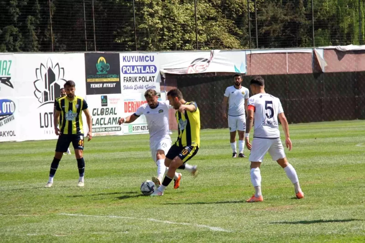 TFF 3. Lig: Belediye Derincespor: 3 Ağrı 1970 Spor: 2