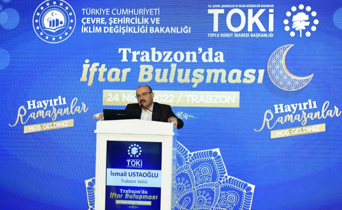 TOKİ Başkanı Bulut, Trabzon\'da şantiyede çalışan işçilerle iftar yaptı