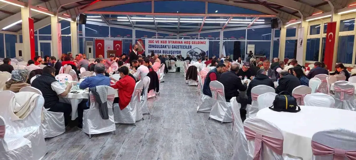 Zonguldak\'ta gazeteciler iftarda buluştu