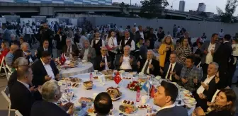 AK Parti İzmir İl Başkanlığı tarafından vefa iftarı düzenlendi