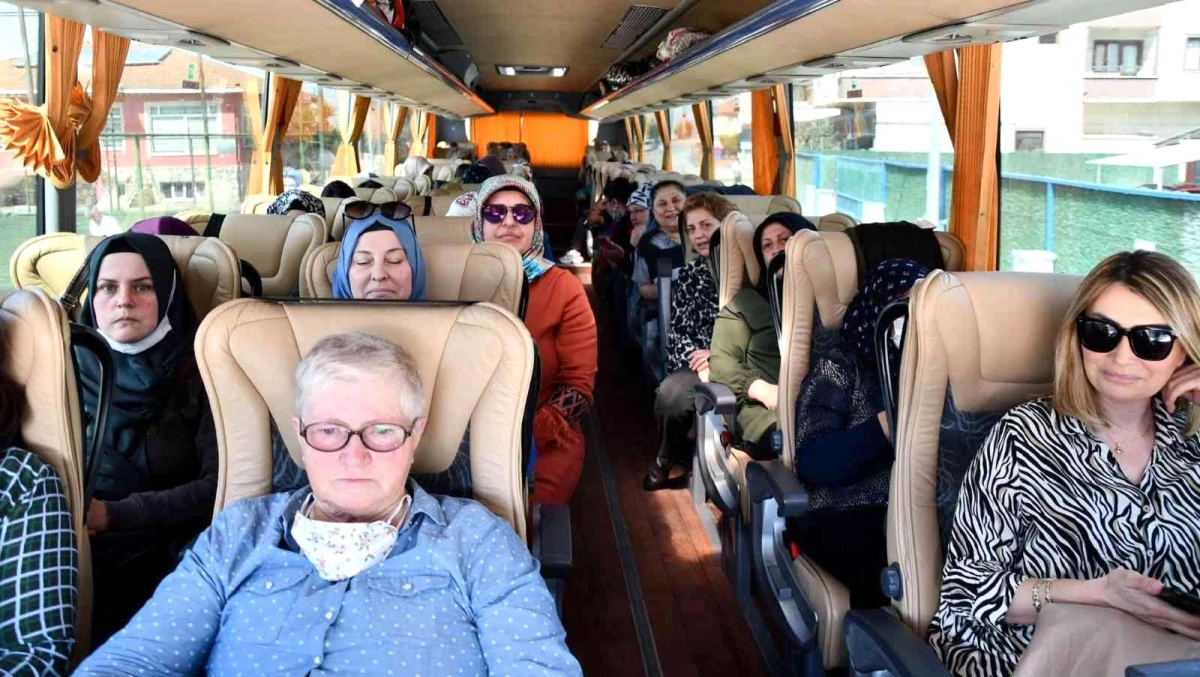 Altınova Belediyesi ramazanda her gün Ayasofya Camii\'ne ücretsiz gezi düzenliyor