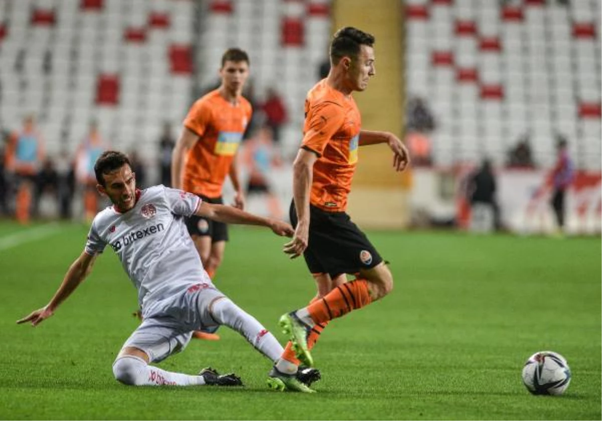 Antalyaspor, dostluk maçında Shakhtar Donetsk\'e 2-1 yenildi